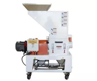 塑料加工怎能少了它們 多家輔助設(shè)備齊亮相